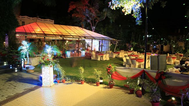 Inderlok Hotel Dehradun Exterior photo